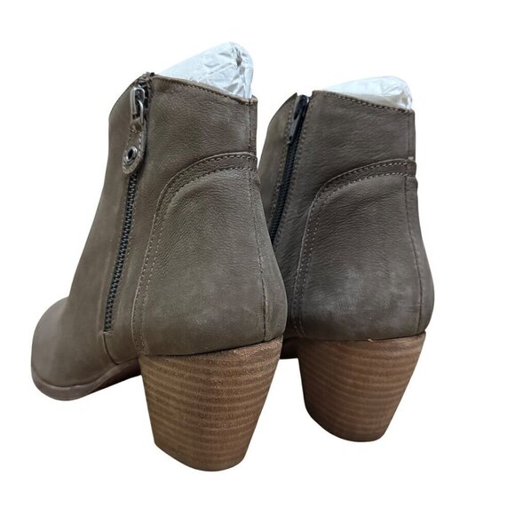 Diba Brown Leather Ankle Boots With Side Zipper & Stacked Heel NWOT - Picture 6 of 9